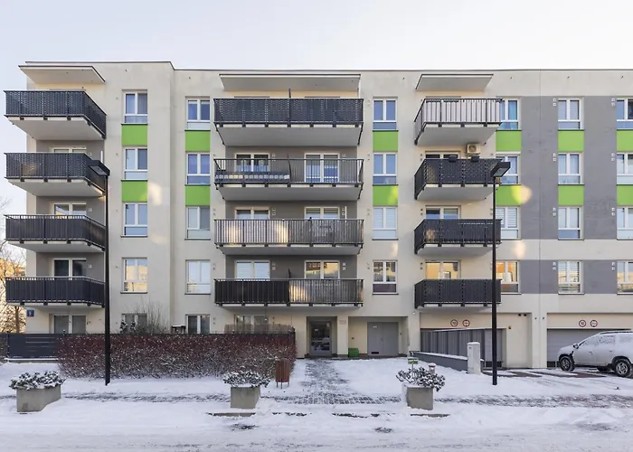 Subtle Colors In With Furnished Balcony By Renters Apartamento *