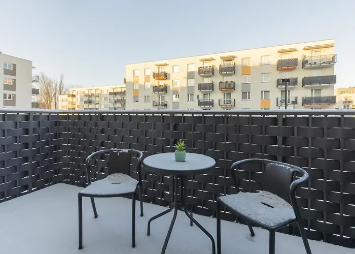 Subtle Colors In With Furnished Balcony By Renters Apartamento *